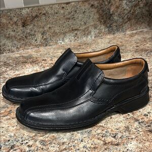 Clark’s Collection Black Leather Men's Loafers size 8 Soft Cushion Insole